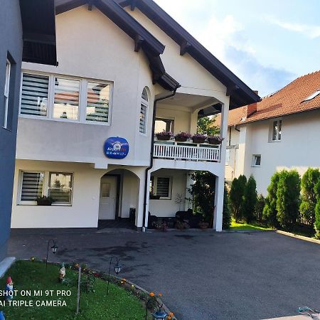 Apartments Airport Inn Dubrave Gornje Екстериор снимка