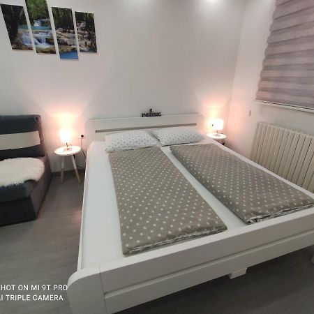 Apartments Airport Inn Dubrave Gornje Екстериор снимка