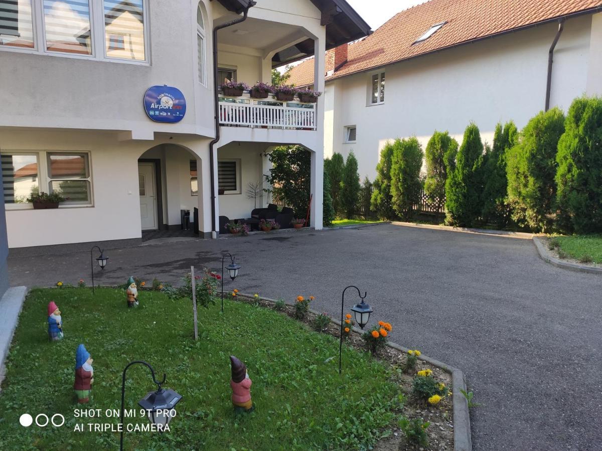 Apartments Airport Inn Dubrave Gornje Екстериор снимка